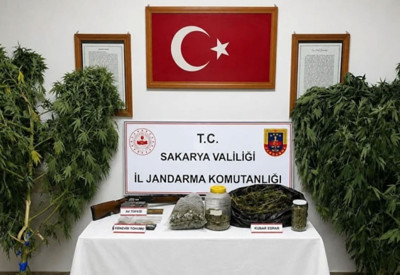 Sakarya'da uyuşturucu ve kaçak alkol operasyonunda 2 şüpheli tutuklandı
