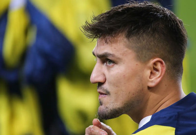 Fenerbahçe'de Cengiz Ünder sürprizi!