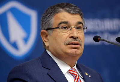 Eski bakana yurt dışına çıkış yasağı! 'Çakarlı' aracı bin liraya kiraya vermiş