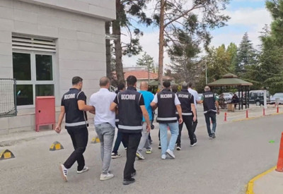 İş yerine çağırdıkları kişileri dövüp gasbettiler! 4 şüpheli tutuklandı