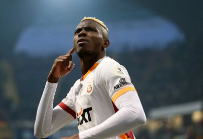 Galatasaray'da Victor Osimhen şoku. Maça devam edemedi