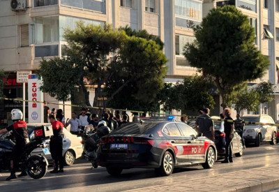 İzmir'de bankada hareketli dakikalar. Soygun girişimi iddiası polisi alarma geçirdi