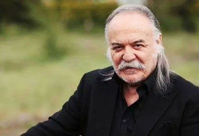 Usta oyuncu Çetin Tekindor'dan kötü haber!