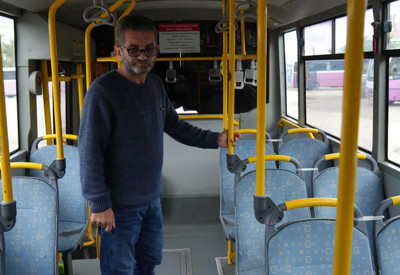 Otobüste unutulan çantadan yüklü miktarda para çıktı