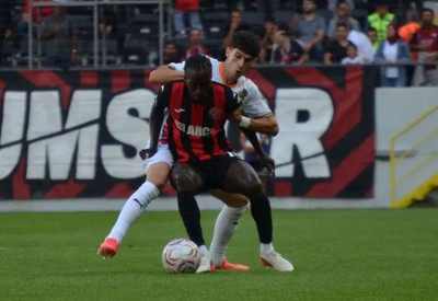Arca Çorum FK, sahasında Alanyaspor'a yenildi