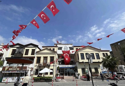 İzmir’de Çeşme Belediyesi’ne operasyon: Başkan Yardımcısı gözaltında
