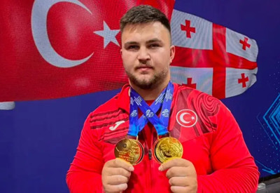 Milli halterci Selahattin Altın'dan Avrupa'da zirveye çıktı