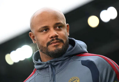 Bayern Münih Teknik Direktörü Vincent Kompany idmanda bayıldı