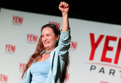 Tutuklu İlksen Özalper geçerli oyların tamamını aldı: Yeniden Manisa İl Başkanı!