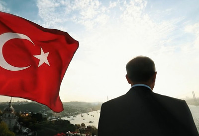 AK Parti'den 29 Ekim özel paylaşımı: ''Cumhuriyet her nesilde yeni eserlerle büyüyor"