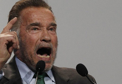 Arnold Schwarzenegger, Trump için "çatlak" tabirini kullandı