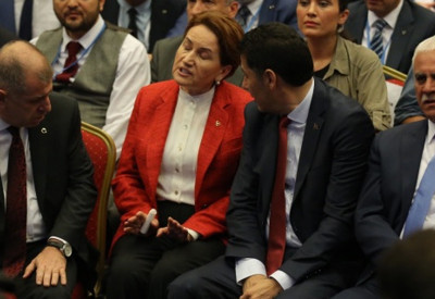Muhalifler dağıldı!