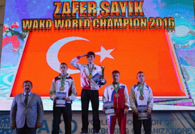 Milli sporcu Zafer Şayık ilk kez katıldığı şampiyonada altın madalya aldı