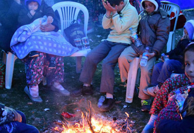 Depremden zarar gören Yukarıköy'e çadır kent kuruldu