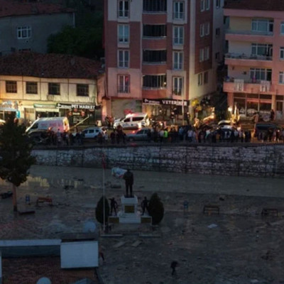 Samsun'da aşırı yağış hayatı felç etti