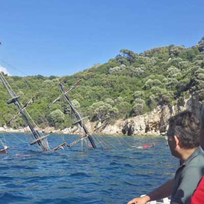 Marmaris'te tur teknesi battı