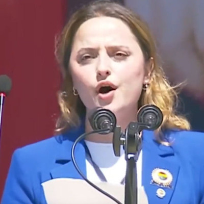 Herkes kim olduğunu merak ediyor! Kürsüye çıkıp Aziz Yıldırım'a ağzına geleni saydı