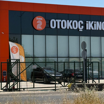 Otokoç ve Yapı Kredi'ye silahlı saldırı