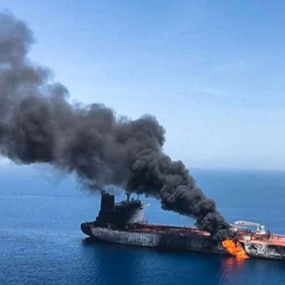ABD Umman Körfezi’nde petrol tankerini vurdu