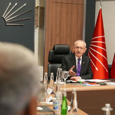 CHP'de iki belediye başkanının ihracı istendi