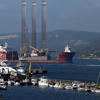 İstanbul ve Çanakkale Boğazı'ndan gemi geçiş ücretlerine zam
