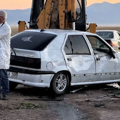 Karaman'da dereye devrilen otomobildeki 3 çocuk can verdi