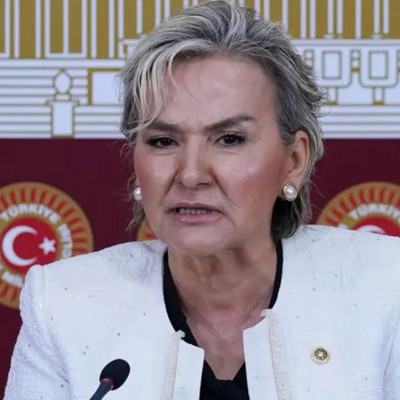 CHP İstanbul Milletvekili Nimet Özdemir istifa etti