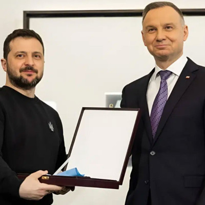 Polonya, Zelensky'ye verdiği en yüksek devlet nişanını geri aldı
