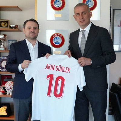 Hacıosmanoğlu'ndan Bakan Gürlek'e çağrı: Sosyal medya yorumlarına "rezillik" dedi!