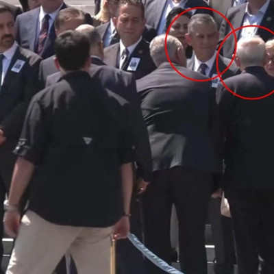 Kılıçdaroğlu ve Özgür Özel ilk kez karşı karşıya: Butlan kararı sonrası cenazede buluştular
