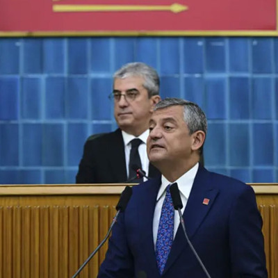 Özgür Özel'den veda konuşması: Vakti gelmiş bir vedanın hüznünü taşıyorum! Yeni partiyi kuruyoruz