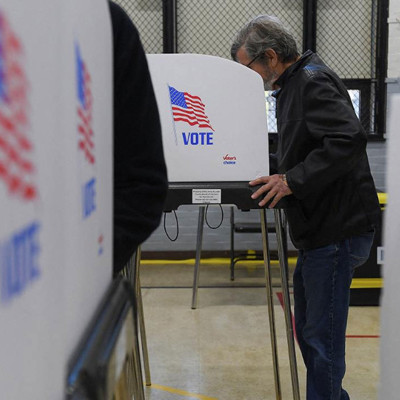 ABD vatandaşı olmayan yüzlerce kişi oy kullandı: Donald Trump durumdan memnun