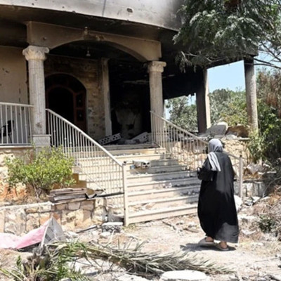 İsrail'in çekildiği Lübnan'da yıkım görüntülendi