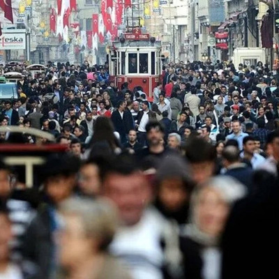 Türkiye'de kadın ve erkeklerin ortalama yaşam süresi: Biri daha uzun, biri daha sağlıklı...