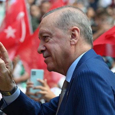 Cumhurbaşkanı Erdoğan: Geçmişteki gibi gençleri kirli oyunlarına alet edemezler