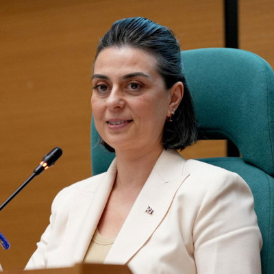 Üsküdar Belediye Başkanı Sinem Dedetaş görevden uzaklaştırıldı