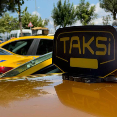 Taksilerde kurallar değişti: Yaş sınırı getirildi