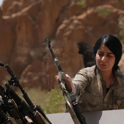 PKK 81 noktayı daha boşalttı! Terör örgütü sınır hattındaki mağara ve cephanelikleri terk etti