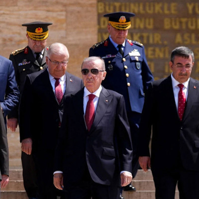 Yüksek Askeri Şura toplandı! Cumhurbaşkanı Erdoğan'dan toplantı öncesi Anıtkabir'e ziyaret