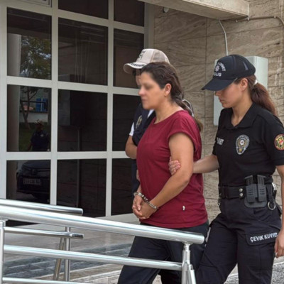 FETÖ'cü Burkay Karatepe'nin ablası tutuklandı