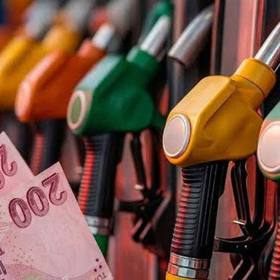 Akaryakıt fiyatlarında yeni gelişme! Çifte zam iptal edildi mi?
