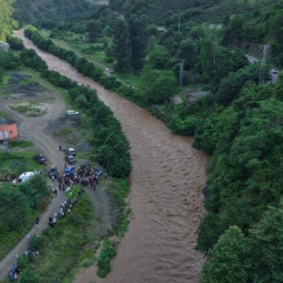 Giresun'da şiddetli yağış! Keşap ilçesinde sele kapılan 2 kişi kayboldu