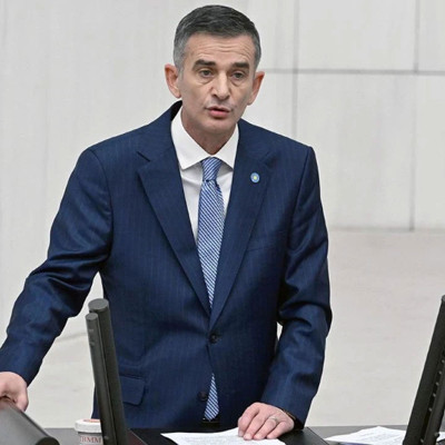 AK Parti'ye geçeceği iddia edilmişti! Ümit Dikbayır'dan açıklama