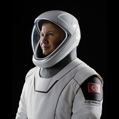 Türkiye'nin ilk astronotu Tuğgeneral Alper Gezeravcı üs komutanlığına atandı