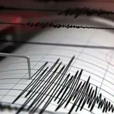 Endonezya'da 7.7 büyüklüğünde deprem
