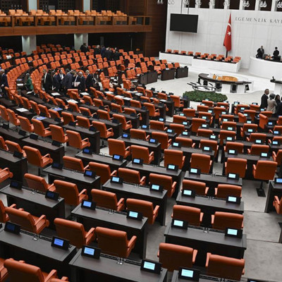 Meclis'te sandalye dağılımı değişti: AK Parti'nin vekil sayısı 280 oldu