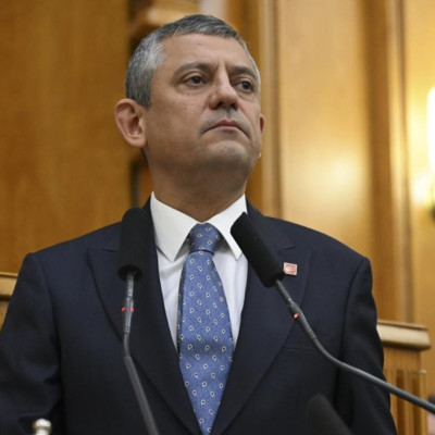 Özgür Özel'e kötü haber: Yeni Parti'den ilk istifalar geldi