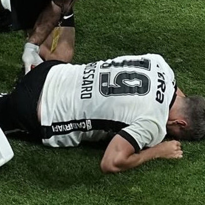Beşiktaş taraftarını üzen görüntü! Yeni transfer oyuna devam edemedi