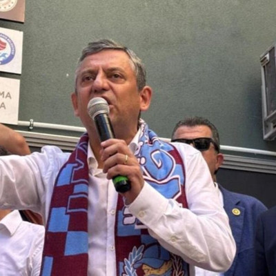 Özgür Özel Mansur Yavaş'ı şoke etti! Siyaset gündemini sallayan iddia!