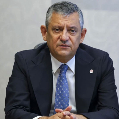 Özgür Özel parti genel merkezinde çalışmalarına başladı